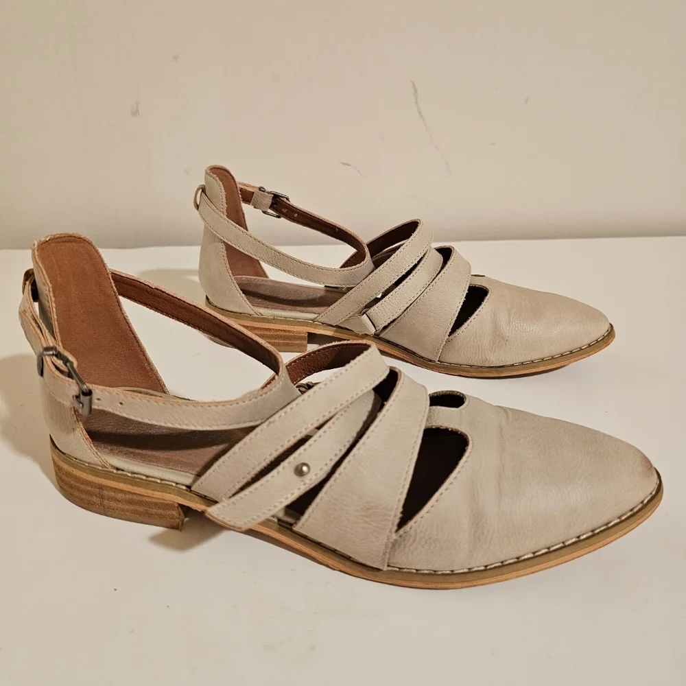Mi.im Leather Flats Size 7.5